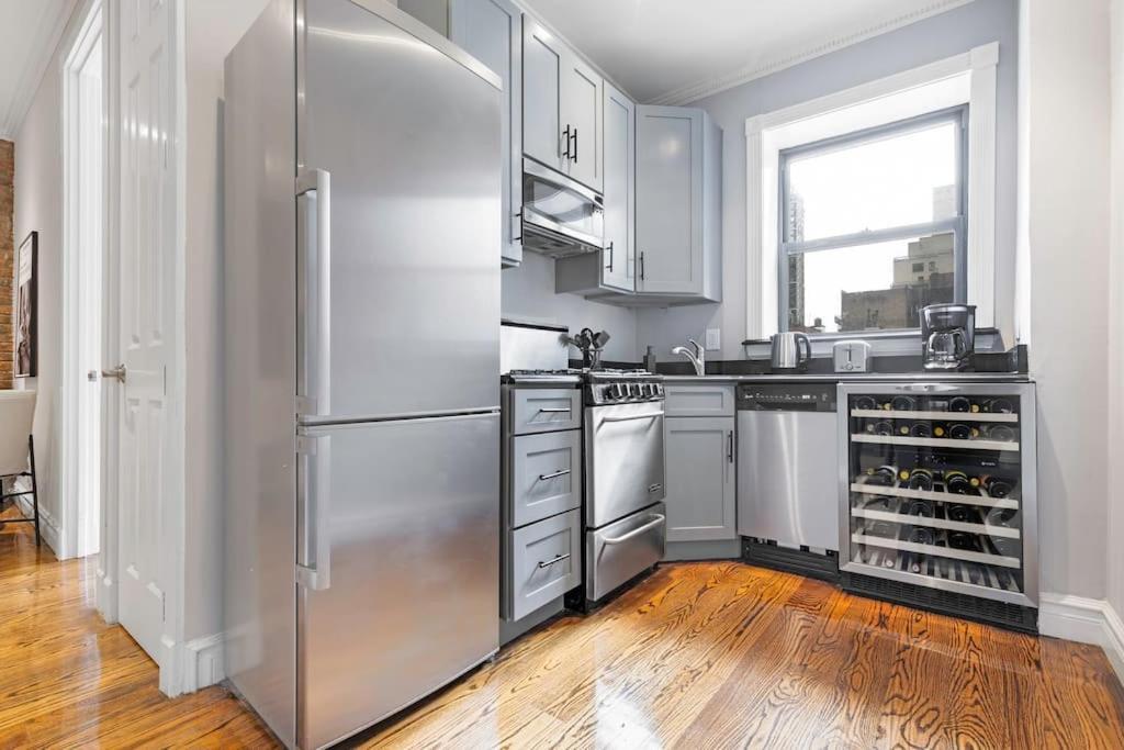 Gorgeous & Bright 3Bdr & 1Bth In Midtown Manhattan Nueva York Exterior foto